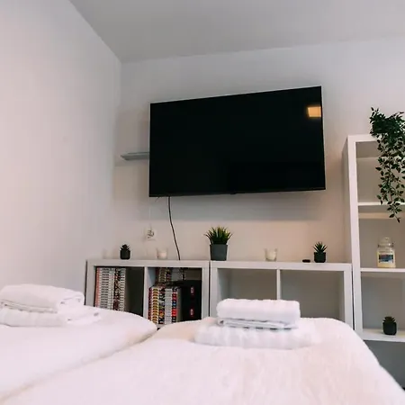 Cozy With Mountain View